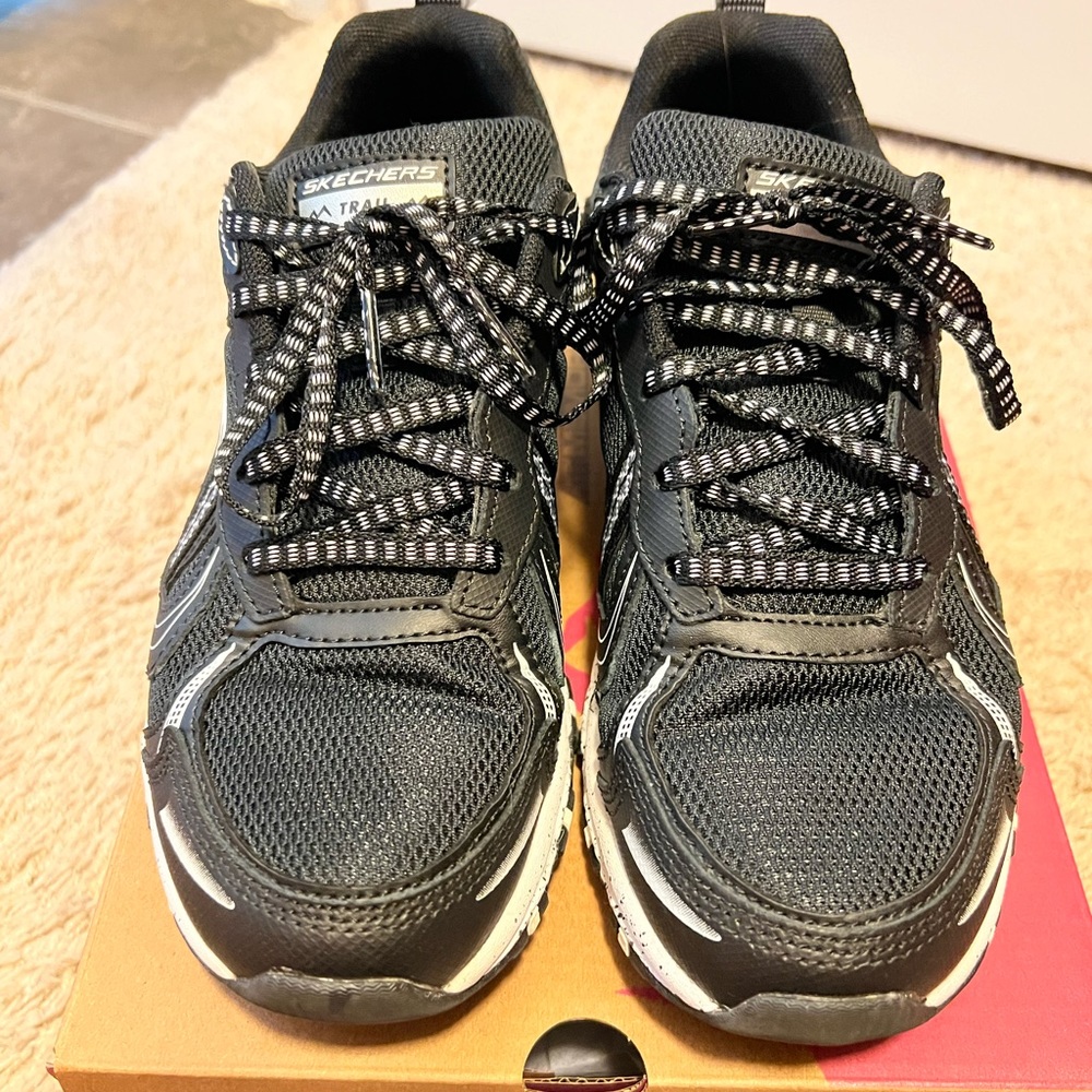 Skechers Tennis Shoes